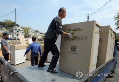 문 대통령 퇴임 20일 앞으로…양산 사저 입주 준비 시작