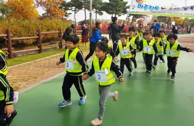 "모든 아이의 동행을 꿈꿉니다"…장애학생들 버팀목 특수교사들