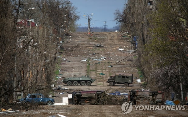 마리우폴서 탈출한 주민들 "도시가 사라졌다…거리 곳곳에 시신"