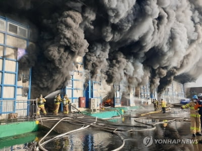 창원 자동차 부품 제조 공장서 불…4시간 만에 진화(종합)