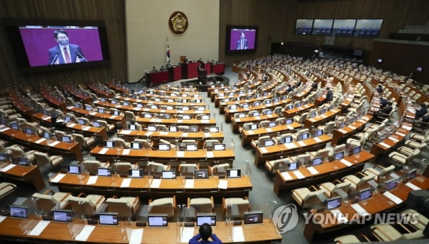 '검수완박' 검찰청법 필리버스터 자정종료…여야 4명 토론