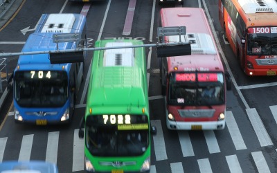 서울 시내버스 대란 피했다…'임금 5% 인상안' 극적 타결