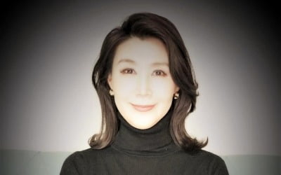 김건희 여사 눈빛과 미소의 실제 의미와 이미지 사이에서