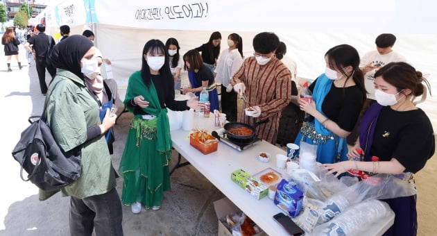 [포토] 3년 만에 열린 대학 축제