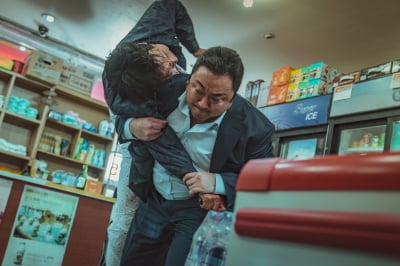'범죄도시2' 흥행에 숨통 트인 극장가…27개월만 흑자 '기대' [이슈+]