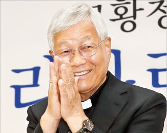[속보] 교황청, 유흥식 대주교 추기경 임명…韓 사상 4번째