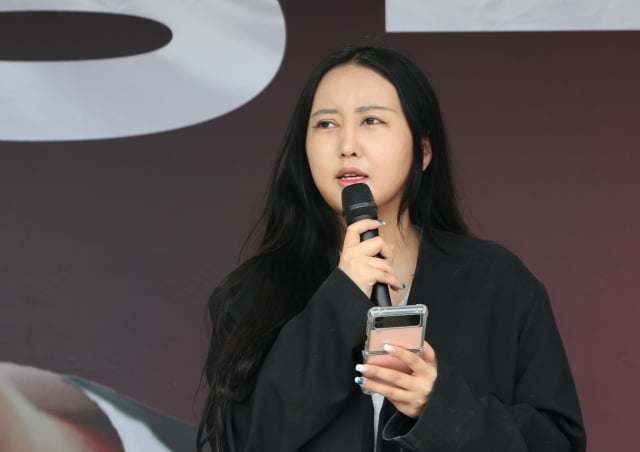 정유라 "설치지 말라고? 조국 전 장관 따라 하는 것"