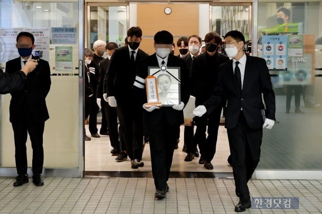 故 강수연 한국 영화계의 별이 지다 [스토리컷]