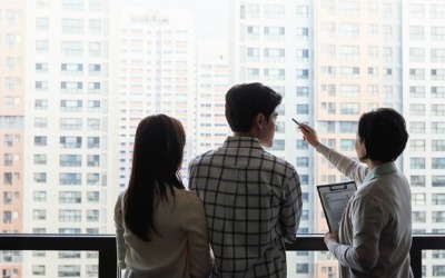 서울 아파트 낙찰가율 105.1%…6개월 만에 반등