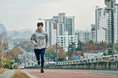 준호도 입은 '코로나 국민복'…"이젠 출근할 때도 입는다"