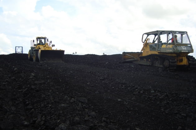 LX인터내셔널이 인도네시아 MPP유연탄광에서 채굴 작업을 하고 있다.[LX인터내셔널]