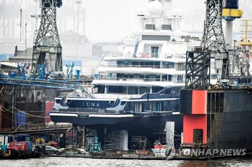 [우크라 침공] 미, 러 재벌 자산압류해 우크라 돕는 입법 박차