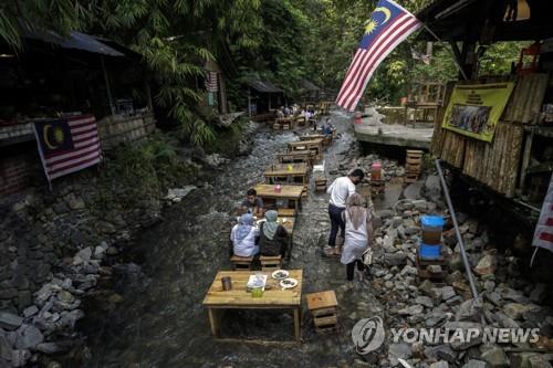 말레이, 2025년까지 '극빈곤층' 없앤다…일대일 밀착 지원