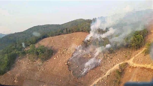 전남 해남서 산불…헬기 3대 동원 진화 중