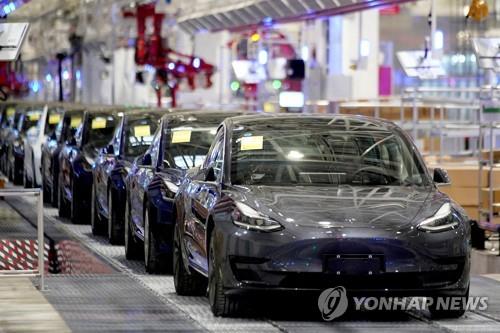 中 자동차산업 '봉쇄' 직격탄…생산 47%↓·판매 36%↓