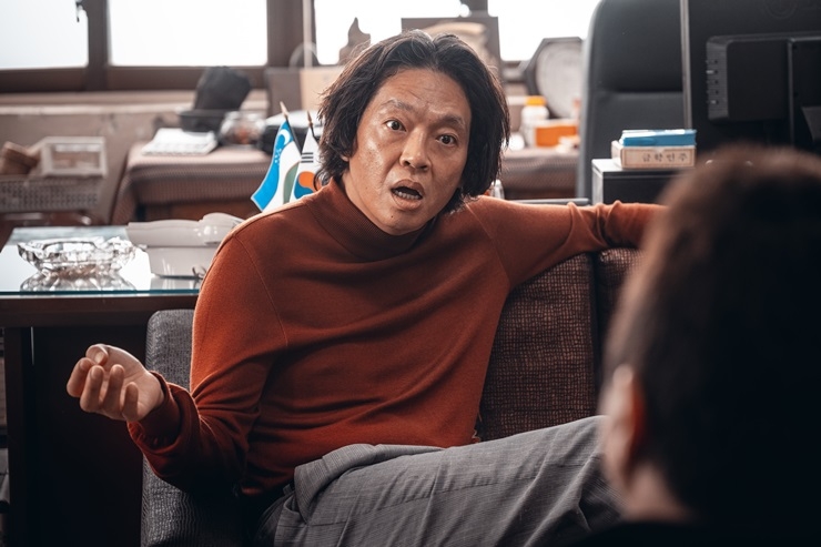 한국형 히어로 마동석의 맨주먹 세계관 '범죄도시2'