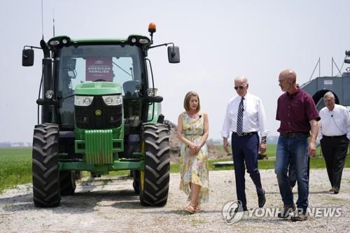 바이든 "미국 농민은 민주주의 곡창지대"…식량난해소 대책 내놔