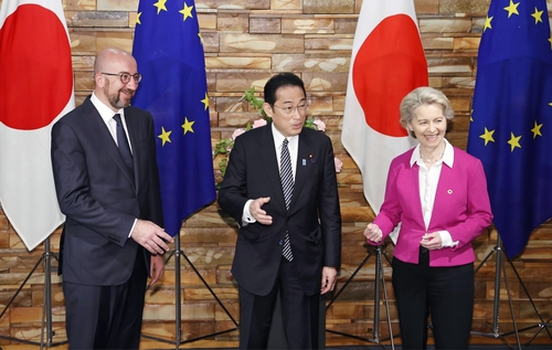 EU·日 "강력한 러시아 제재 지속…北탄도미사일 강하게 비난"(종합)