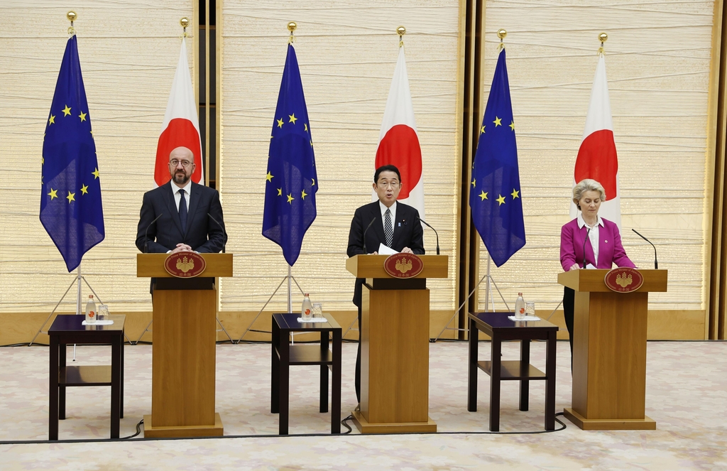 EU·日 "강력한 러시아 제재 지속…北탄도미사일 강하게 비난"(종합)