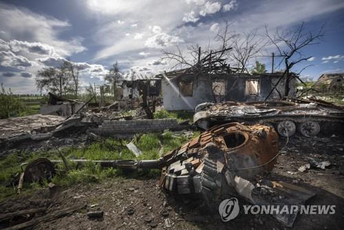 [우크라 침공] 우크라 총참모부 "러, 하르키우서 퇴각 중"