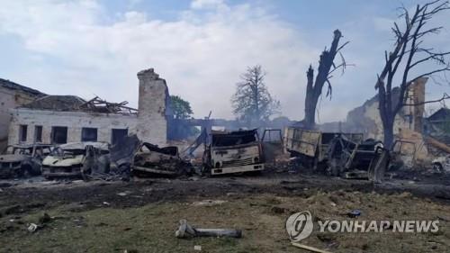 [우크라 침공] 우크라 북부 체르니히우에 미사일 공격…8명 사망