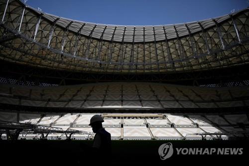 국제인권단체들 "FIFA, 월드컵 상금만큼 노동착취 구제에 써야"