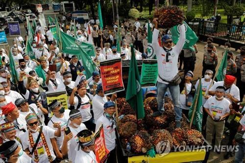 인도네시아, 23일부터 팜유 수출 재개…조코위 발표(종합)