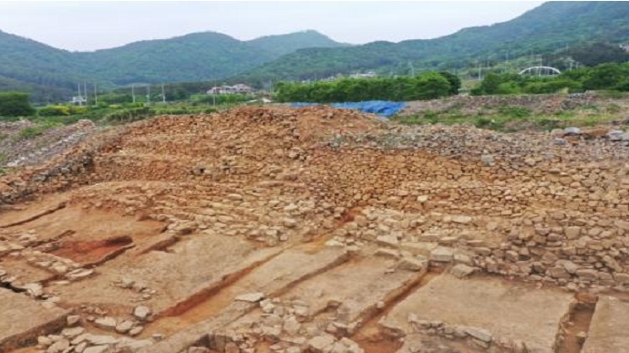 부산 천성진성서 지휘대 흔적 확인…이순신 장군이 활용?