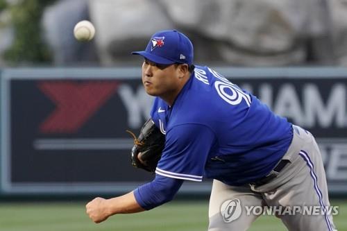 류현진, 16년 만에 MLB 한일 투수 맞대결 승리…한국 7승 4패