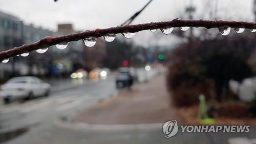 강원 내륙·산지 비 조금…낮 최고 25도