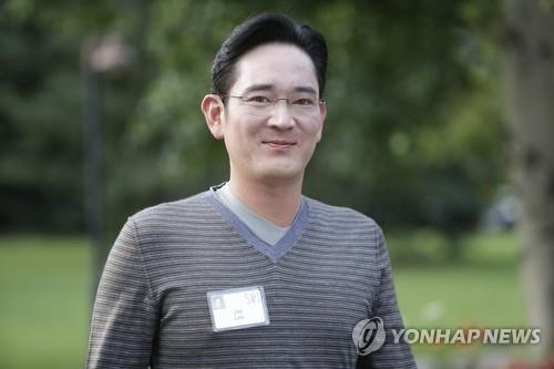 보폭 넓히는 이재용…6년 만에 '억만장자 사교클럽' 참석할까