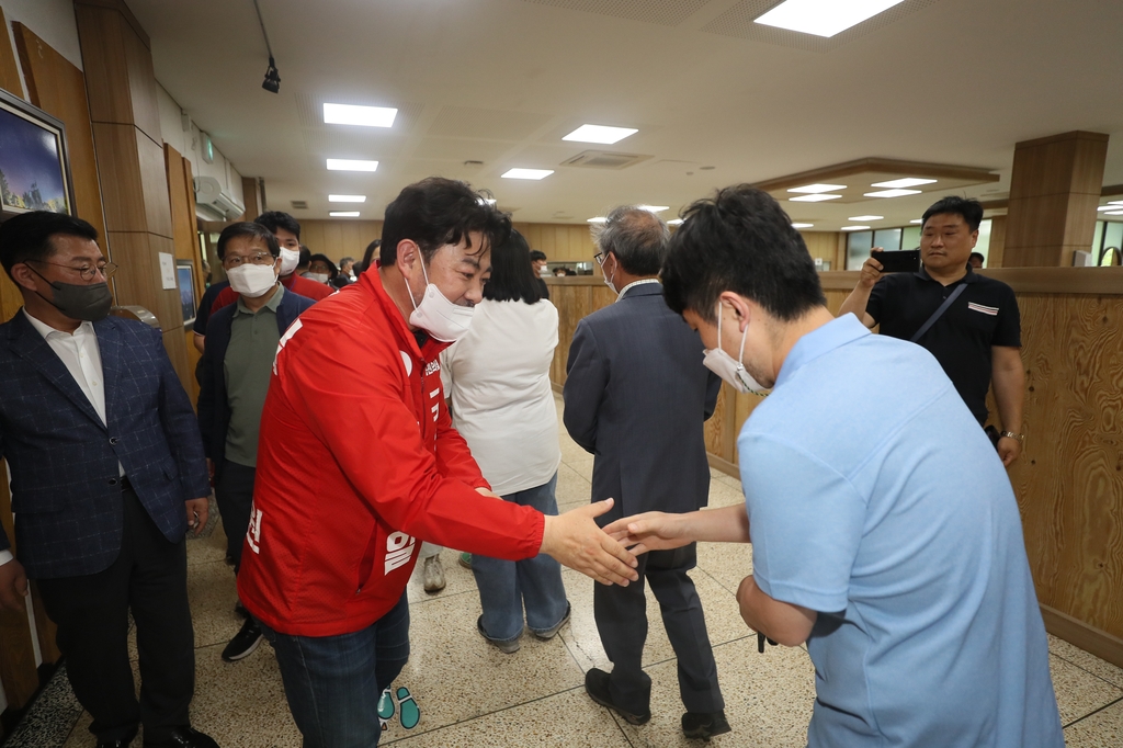 20년 민주당 텃밭 제주시을 보궐선거 후보들 표심 잡기 총력전