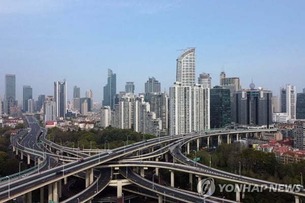 "백화점·마트 영업 허용"…中 상하이 '봉쇄 해제' 시동