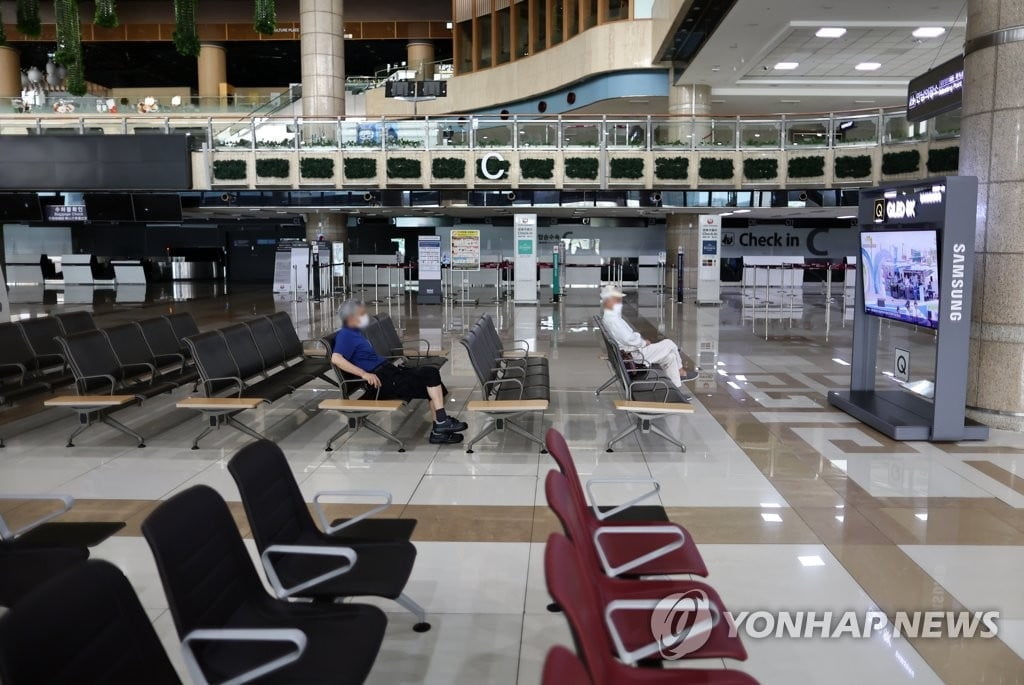 "콩가루 민주" VS "이준석 패드립" 김포공항 이전 논란