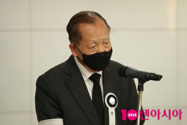 [TEN 포토] 故 강수연 영결식 추도사 하는 김동호