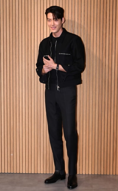 [TEN 포토] 김우빈 '시크한 블랙'