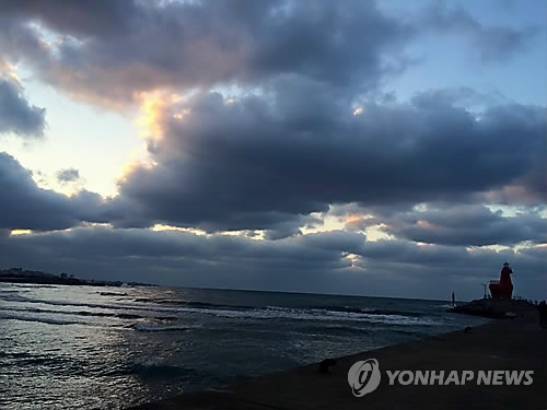 전국 가끔 구름 많다가 저녁부터 차차 흐려져…낮 최고 29도