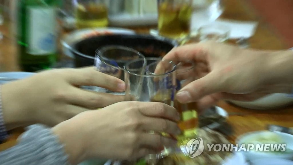 거리두기 풀리니 회식 갑질도 급증…"회식 안 가니 퇴사 압박"