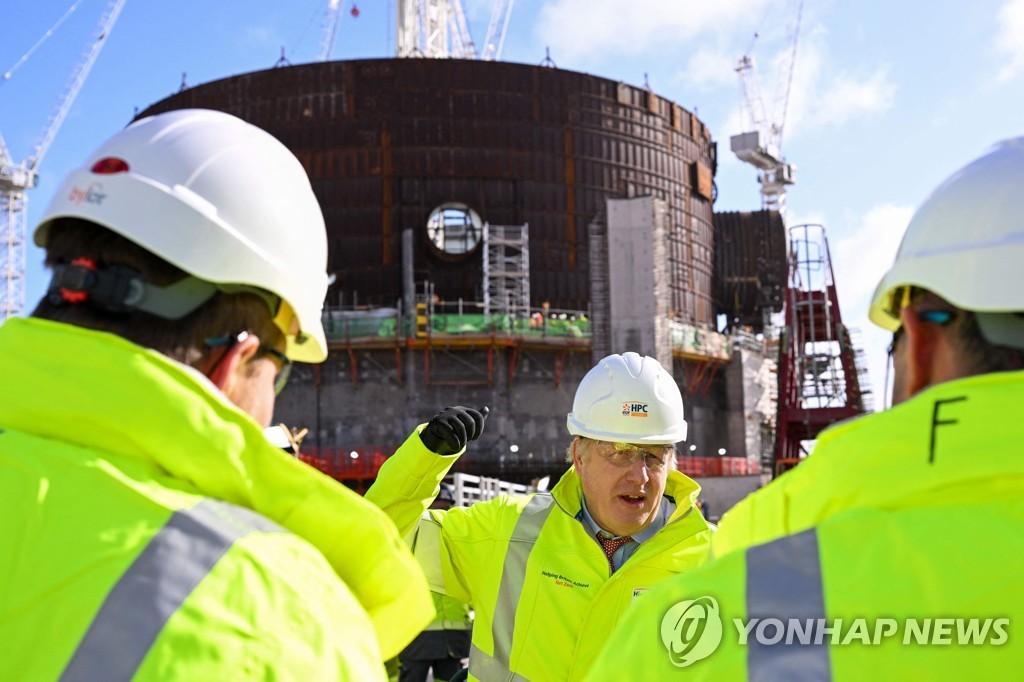 "영국, 차세대 원자력발전소 건립 위해 한국과 협상 중"(종합)