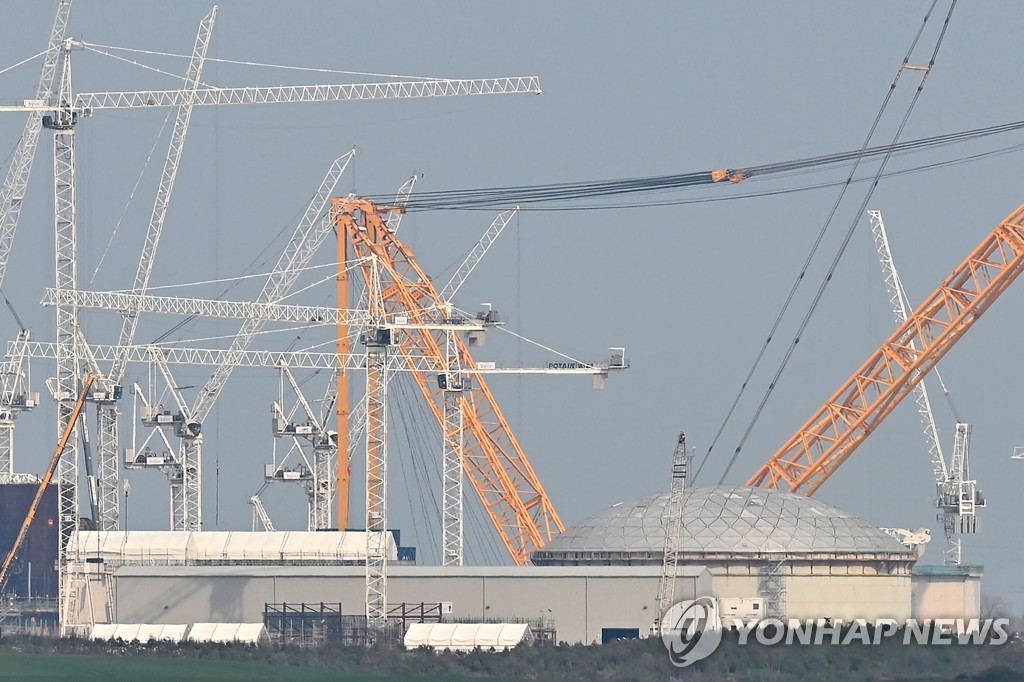 영국 20여년 만에 짓는 원전, 가동까지 다시 1년여 연기