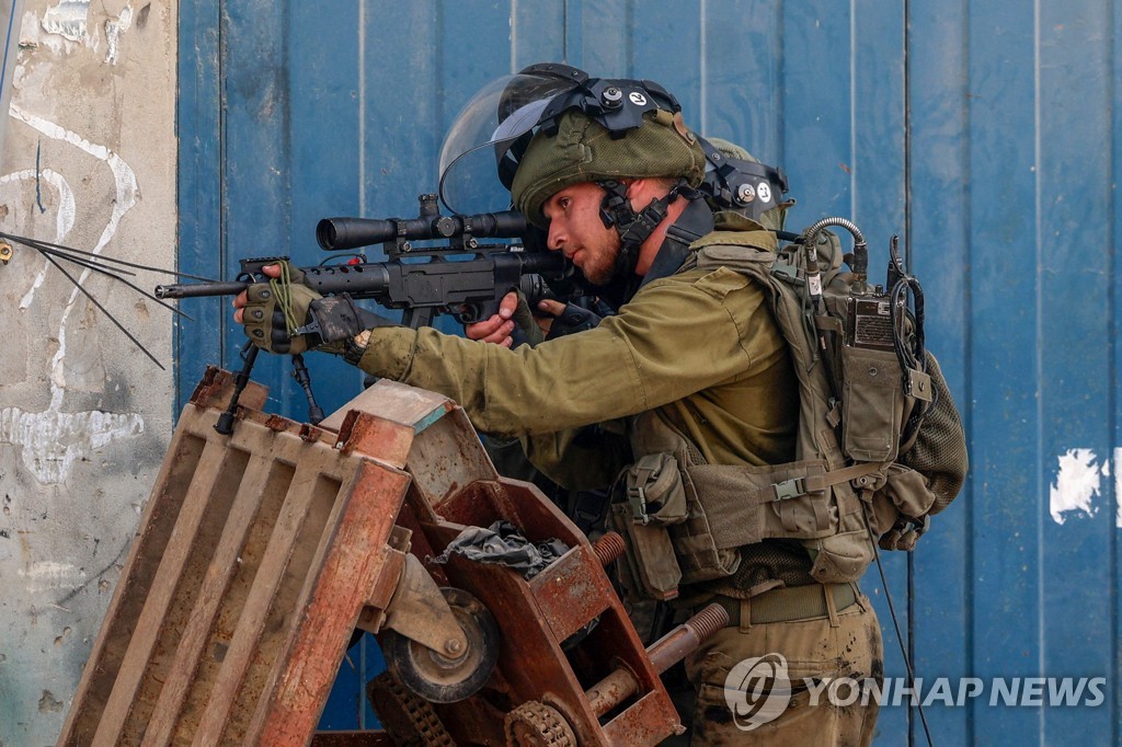 이스라엘군, 국경수비대 살해 혐의 팔레스타인인 체포