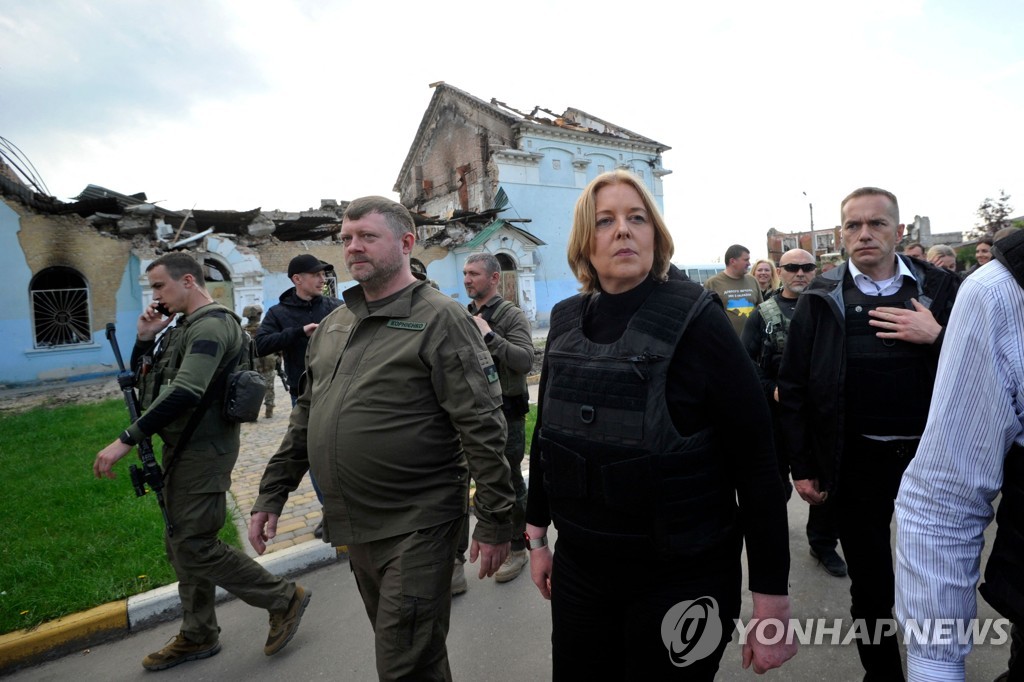 [우크라 침공] 전승절 전날 서방 고위인사 우크라행…"전쟁 멈춰야"(종합)