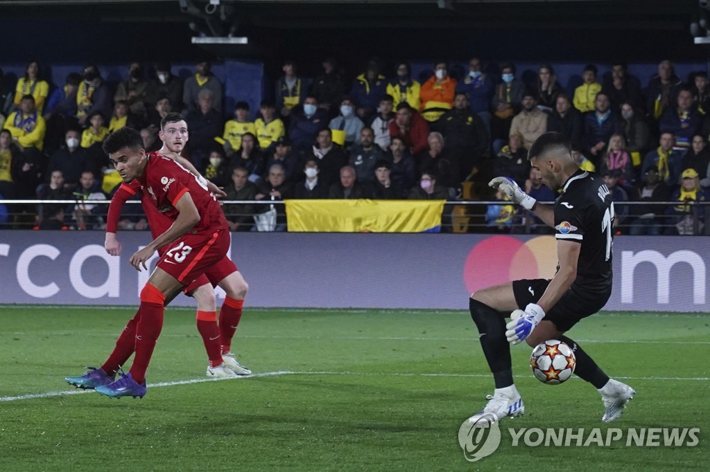 Liverpool vence o Villarreal por 5 a 2 no total nas quartas de final da Liga dos Campeões... Finais após 3 anos