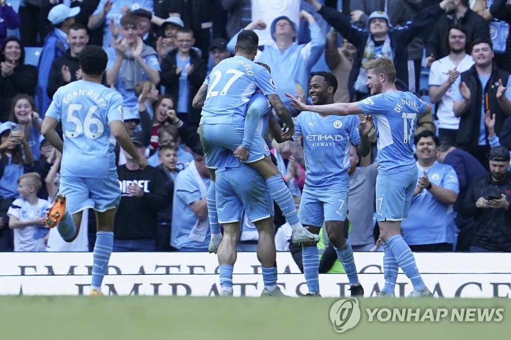 '스털링 멀티골' 맨시티, 뉴캐슬 5-0 완파…EPL 우승 '성큼'