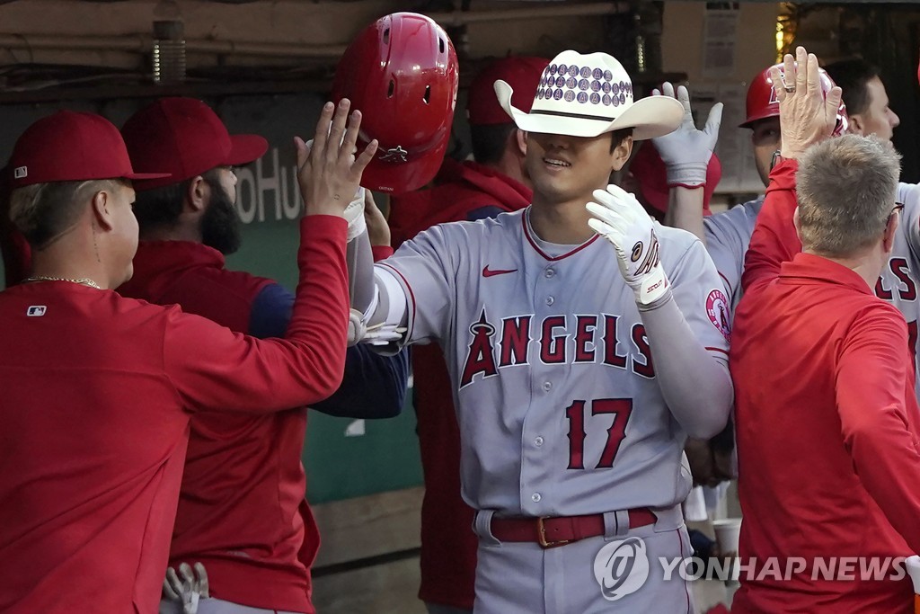 오타니, MLB 통산 100홈런…"더 많이 치겠다"(종합)