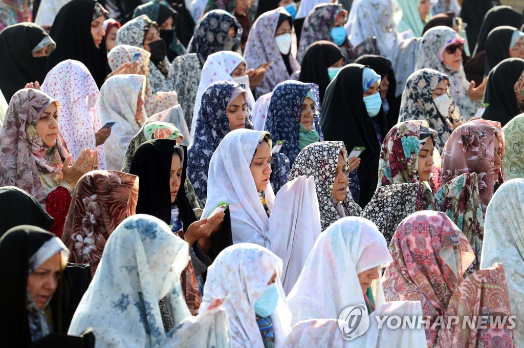 [월드＆포토] 이슬람권 라마단 종료…'이드' 연휴 즐겨