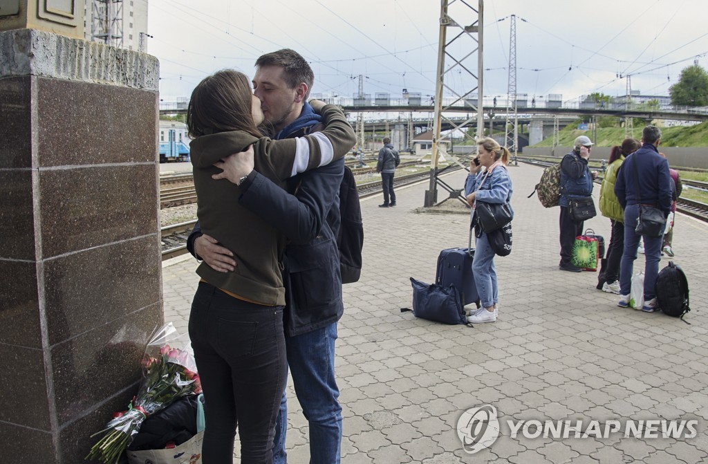 우크라군 일진일퇴…하르키우 수복했지만 마리우폴 결국 포기