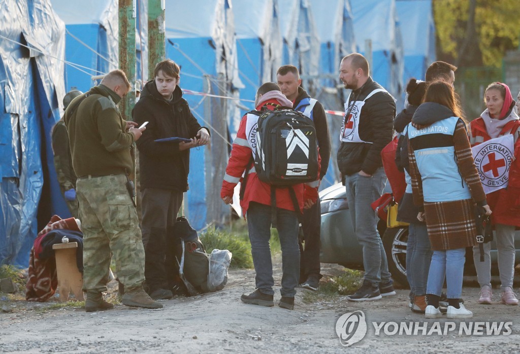 국제적십자위원회 "아조우스탈 투항 병사 전쟁포로 등록 개시"