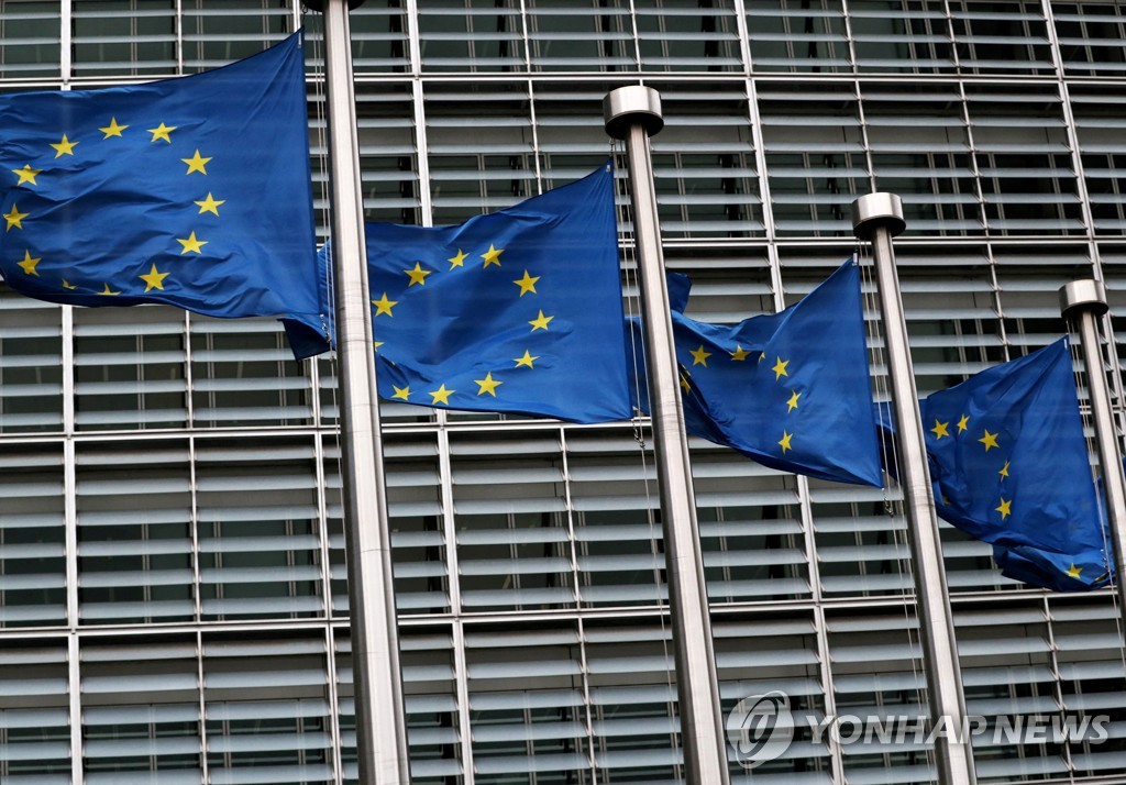 [우크라 침공] "EU 집행위, 우크라 재건 지원 공동 채권 발행 검토"