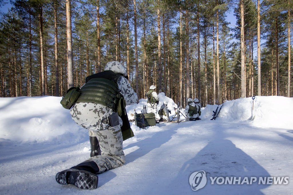 [우크라 침공] 러시아 '겨울전쟁' 버틴 핀란드…나토 가입해 방어력 극대화